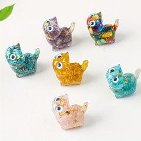 Resim 1 adet Mini Göz Kedi 3.28cm Sevimli Kedi Reçine Sarılı Doğal Kristal Taşlı Hayvan Süsü, Haklı Kedi Hayvan Süsü, Reçine ve Doğal Kristal Oranı 8:2, Halloween/Noel için Uygun 