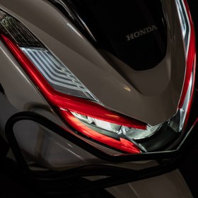 Resim Honda PCX Ön Far Üstü Filmi, Far Kaşı (2021-2024) - Açık Mavi 