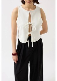 Resim Defymoda Bağcık Detay Dekolte Bluz Beyaz 
