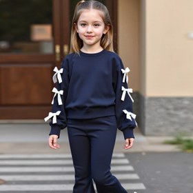 Resim Kız Çocukları İçin Örgü Kabartmalı Uzun Kollu Sweatshirt ve Pantolon Takımı, 8-12 Yaş için Şık Günlük İlkbahar/Sonbahar Kıyafeti, Kurdele Detaylı Yuvarlak Yaka Kazak, Açık Bej Renkli Konforlu Kumaş, Fırfır Manşetli Flare Pantolonlar, Tatil, Okul Giyimi ve Dış Mekan Aktiviteleri İçin İdeal, Hediye Fikri 