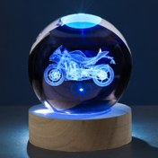 Resim Tek bir 3D oyma motosiklet kristal küre süsü, çok renkli taban, gece lambası, annenin hediyesi, onun/ona hediye, kız arkadaşın hediyesi, Sevgililer Günü hediyesi, doğum günü hediyesi, ev oturma odası ofis dekorasyonu küçük hediye masaüstü süsleri masa üstü dekoratif ışıklar Ev dekorasyonları için arkadaşlar tatil hediyeleri Noel dekorasyonları Cadılar Bayramı dekorasyonları 