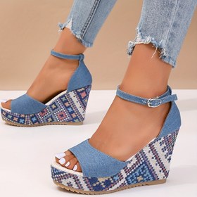 Resim Kadınların Denim Kemerli Sandaletleri - Şık Açık Burunlu, Kalın Tabanlı, Rahat Yüksek Topuklu Dekoratif Desenli, Plaj ve Günlük Giyim için Mükemmel, Günlük Ayakkabılar | Denim Kemerli Sandaletler | Dekoratif Desen, Kemerli Sandaletler 