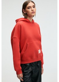 Resim Grimelange Clarıe Kadın Organik Pamuklu Oversize Kanguru Cepli Kapüşonlu Kırmızı Sweatshirt Kırmızı 
