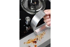 Resim Alüminyum Kendinden Yapışkanlı Su Sızdırmaz Yanmaz Bant Baca Tamir Bandı Ocak Kenarı Tezgah Bant 5mt 