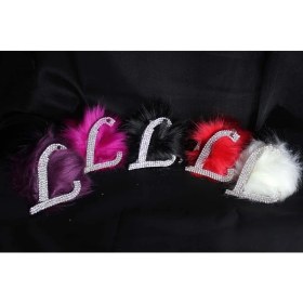 Resim Swarovski Gümüş Taşlı Dikiz Ayna Kolye Süsü Kırmızı Tüylü L Harfi 