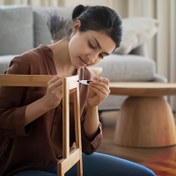 Resim Woodcraft Tamir Seti: Ahşap Zeminler, Masalar ve Masa Üzerindeki Çizikleri Onarmak için Boya İşaretleyiciler & Döküm Mum Çubukları - Plastik Gövde 