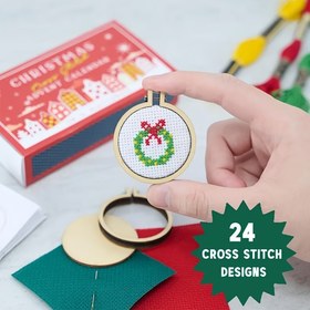 Resim 24'lü Noel Hafta Sonu Dikiş Takvimi Seti, 14.0cm 2024 Geri Sayım Nakış Seti, Başlangıç Düzeyinde El Sanatları Desenleri, İğne İşlemeli Marker'lar, Karma Renkli Tatil Temalı El Sanatları Projeleri 