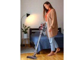 Resim Onvo Işıklı Şarjlı Dikey Süpürge 