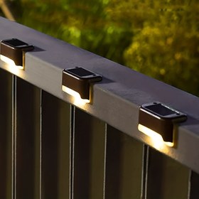 Resim 4 Adet Güneş Enerjili LED Masa ve Basamak Işıkları - Merdivenler, Çitler, Verandalar ve Yollar için Dış Mekan Aydınlatması - Enerji Tasarruflu Güneş Paneli Tasarımı, Kolay Kurulum, Geliştirilmiş Atmosfer İçin Sıcak Parıltı, Güneşli Dış Mekan Işıkları 