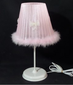 Resim TEKAY AYDINLATMA Pembe Fiyonklu Beyaz Metal Ayaklı Kız Çocuk Odası Yatak Odası Abajur 