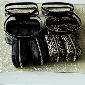 Resim Yeni kozmetik çantası, büyük kapasiteli taşınabilir tuvalet çantası kuru ve ıslak ayrımı seyahat depolama çantası şeffaf el tutma çanta seti çizgili leopar portatif naylon file gazlı bez VS büyük marka aynı tarz Kadınların dört bir arada anne-çocuk paketi PVC debriyaj basit yüksek görünümlü dört parçalı takım 