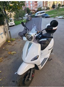 Resim Motocam Rks Letbe Lb 125 Ön Cam 2023-2026 Model 45cm Füme Renkli 4mm Elcikli Aparatsız 