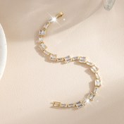 Resim Kadınlar İçin Şık Dikdörtgen Tenis Bileklik, Zarif ve Minimalist Bakır Kaplama 18K Altın Örtülü, Parlak Kare Kesim Sentetik Kübik Zirkon Taşlı Aksesuar Takımı - Düğünler, Partiler, Sevgililer Günü, Doğum Günleri, Yıldönümleri veya Büyükanneler İçin Mükemmel Hediye 