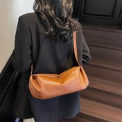 Resim Kadınlar İçin Retro Çapraz Çanta - Ayarlanabilir Geniş Askı, Fermuarlı Kapatma, Siyah Omuz Çantası, Günlük ve Resmi Kullanım, Şık Aksesuar, Hafif El Çantası, Sağlam Askılı, Minimalist Tasarım, Dayanıklı Malzeme, Ofis Kadınları için Stil Çantası 