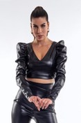 Resim LorraJo Siyah Deri Görünümlü Kol Detaylı Crop Top 