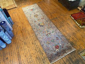 Resim Gray Floral Hand-Knotted Runner Rug: 3''x9'' Premium Double-Knotted Artisan Piece 