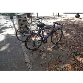 Resim Bisiklet Bağlama Yeri Bisiklet Park Standı Park Demiri Gri 