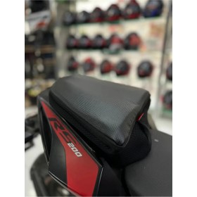Resim Motobros Kawasaki 250R Arka Çanta Arka Artçı Koltuk Çantası (Kask Sığabilir) 