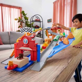 Resim Disney Pixar Cars Radiator Springs Yarış ve Kurtarma Pisti Oyun Seti JFL57 