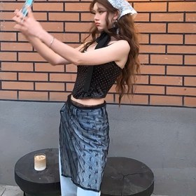 Resim Kadınlar İçin Kore Tarzı Katmanlı Etekli Puantiyeli Önlüklü - Şık Sokak Stili, Polyester Midi Etek Günlük Kıyafetler ve Instagram Modası 