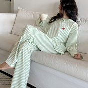 Resim Kadınlar İçin 2 Parça Pijama Takımı - Şık Uzun Kollu Tişört ve Elma Detaylı Geniş Paça Desenli Etek, Tüm Mevsimlerde Yumuşak Ev Giyimi, Çamaşır Makinesinde Yıkanabilir 2 İkili Set (Yeşil/Beyaz Dikey Çizgiler) 