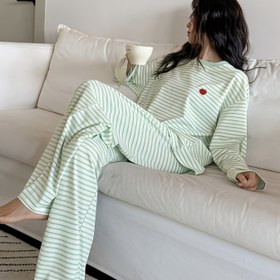 Resim Kadınlar İçin 2 Parça Pijama Takımı - Şık Uzun Kollu Tişört ve Elma Detaylı Geniş Paça Desenli Etek, Tüm Mevsimlerde Yumuşak Ev Giyimi, Çamaşır Makinesinde Yıkanabilir 2 İkili Set (Yeşil/Beyaz Dikey Çizgiler) 