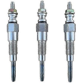 Resim Kubota D722 D902 D905 D1005 D1105 Traktörler İçin Kızdırma Bujisi Kiti - 3 Adet 