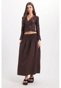Resim Tudors Kadın Slim Fit Dar Kesim V Yaka Uzun Kollu Dantel Detaylı Kahverengi Bluz-50783 
