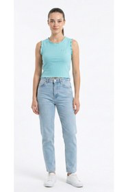 Resim edoy Genç Kız Nakışlı Pamuklu Body Slim Fit Günlük Şık Body Bluz 
