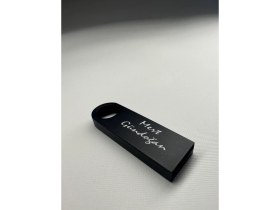 Resim Gündoğan Kristal Kişiye Veya Isme Özel Siyah Renk USB Bellek / 32 GB 