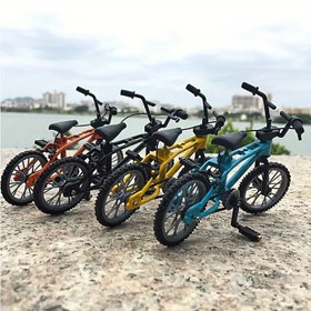 Resim 1 adet Vintage Esinlenmiş Mini Alaşım Bisiklet Modeli - Çift Direksiyon Parmak Sürüşü, Çeşitli Renkler, Ev ve Ofis Dekoru için Metal Koleksiyonlu Gösterim 