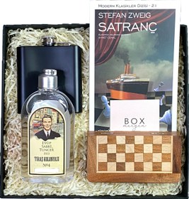 Resim Satranç Takımılı Erkek Kutusu 