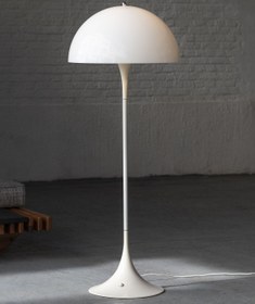 Resim Panthella Zemin Lambası - Beyaz 