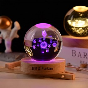 Resim Keyfim Shop Işıklı Ahşap Kaideli Uzay Cam Küre 8cm*6cm 