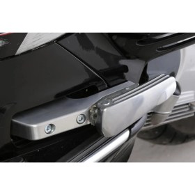 Resim SIP Vespa GTS-GTV Yolcu Ayak Basma Genişletme Aparatı *Parlak Gümüş* / SIP 