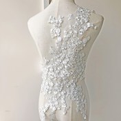 Resim Şık Beyaz Çiçekli Dantel Aplike Yama, 50.8x32.0cm - Karmaşık Gelinlik & Akşam Elbisesi Süslemesi, Siyah/Beyaz Renklerde Mevcut, Dekoratif Dantel|Çiçekli Dantel Tasarımı|Sofistike Tarz, Dantel Elbise 