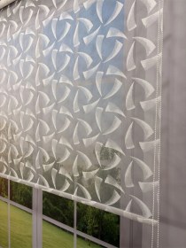 Resim Nova Serisi Üç Yaprak Desenli Çift Mekanizmalı Beyaz Tül Antrasit Gri Stor Perde Antrasit Gri 