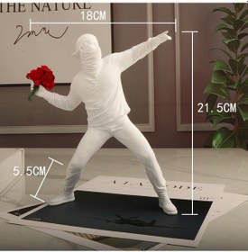 Resim Çapraz Ayna Banksy Banksy Çiçek Atma Çocuk Sanat Dekorasyon Süsü Moda Yaratıcı Ev Süsü Beyazlar İçinde Yakışıklı Adam Banksy 