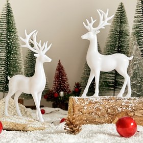 Resim Giriş Holü, Oturma Odaları, Çalışma Odaları, Ofisler, Hafif Lüks Şarap Dolapları, Kuzey Modern Minimalist Ev Dekoru, Doğum Günü, Noel ve Şükran Günü, Noel Dekorasyonu İçin Uygun Beyaz Geyik Çifti 
