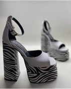 Resim HAYYSHOES Beyaz-zebra Bilekten Bağlamalı Çift Platform Topuklu Sandalet 