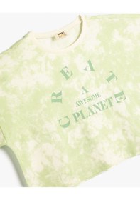 Resim Koton Tişört Crop Oversize Batik Desenli Bisiklet Yaka Baskılı Yeşil Desenli 4skg10094ak 4SKG10094AK7D6 Yeşil 