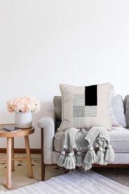 Resim RealHomes Soyut Tarzda Onedraw Çizimli Dijital Baskılı Dekoratif Raşel Örme Yastık Kırlent Kılıfı, Sonil-K10310-43x43cm 