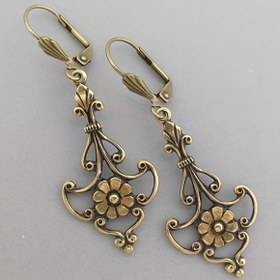 Resim Retro Boho Tarzı Oymalı Çiçek Tasarımı Küpe Alaşım Takı Trendy Kadınlar Kızlar için Hediye 