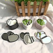 Resim 24 Adet Kalp Şeklinde Taşınabilir Aynalar - 3 Renk (Siyah, Beyaz, Pembe) Seyahat için Minimalist Cam Makyaj Aynaları, Hediye Ürünleri, Ev Dekoru - Pil Gerekmez, Parlak Yüzey, Kompakt Boyut 