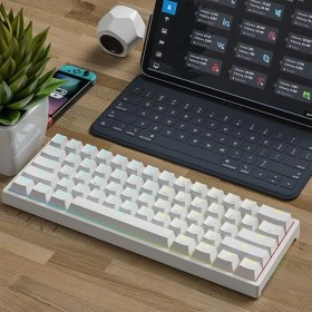 Resim Leaven K620 Type-C Kablolu Klavye LED Rgb 61 Tuşlu Rgb Mekanik Oyuncu Işıklı Klavye Ergonomik Tasarım Bilgisayar Pc Için Gaming Keyboard Beyaz Renk Kırmızı Switch 