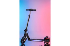 Resim ModaOnn Mini Bonito Çocuk Katlanabilir, LED Işıklı, Amortisörlü Elektrikli Scooter – Ayarlanabilir Direksiyonlu!”(Dizlik ve Dirseklik Hediyedir) 