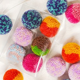 Resim 6 adet Kedi Oyuncak Pompoms Topları, Renkli Yumuşak Tüylü Toplar, Kediler için Çiğneme Oyuncakları, İç Mekan Kedileri için Etkileşimli Kedi Oyuncakları 