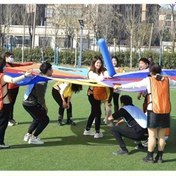 Resim 3 Şişme Çubuk + 1 Gökkuşağı Şemsiyeli Pop-Up Takım Dış Mekan Etkileşimli Oyun Seti - Çok Kişilik Takım Oluşturma Aktiviteleri, Okul Toplantıları ve Kurumsal Etkinlikler için İdeal 