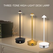 Resim Yaratıcı Mantar Ucu LED Dokunmatik Masa Lambası, Üç Renkli Karartma USB Şarj Edilebilir Işık, çalışırken veya dinlenirken size tam romantik atmosfer getirebilir 