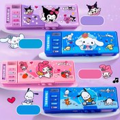 Resim 1 adet Sanrio Çok Fonksiyonlu Kırtasiye Kutusu, Kuromi ve Melodi Desenli Şifreli Büyük Kapasiteli Kalem Kutusu, Çift Taraflı Açılabilir Kalem Tutucu, Kalemtıraş, Küçük Çekmece, Takvim, Zaman Tablosu, Kara Tahta ve diğer fonksiyonlar dahil, Arkadaşlar için en iyi hediye 